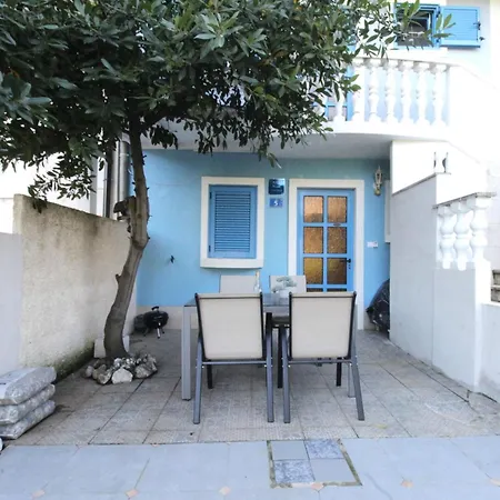 Apartman Cinema *